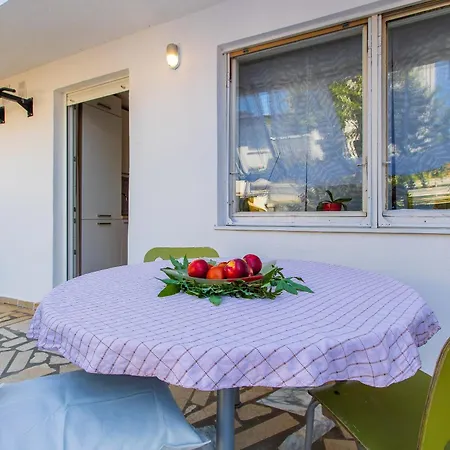 Manu Apartamento Pula